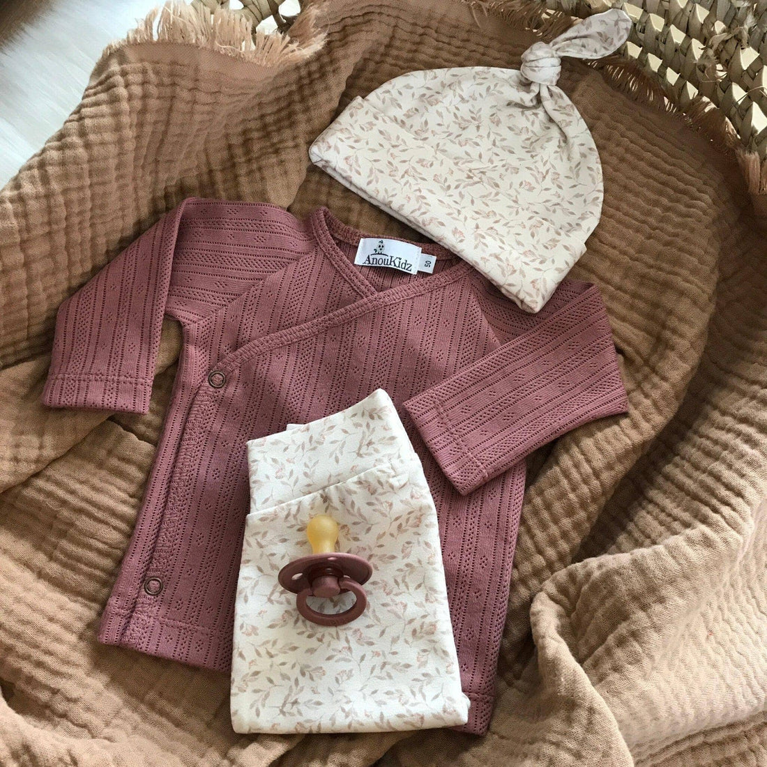 AnouKidz Overslagshirtje Pointelle Clay Pink